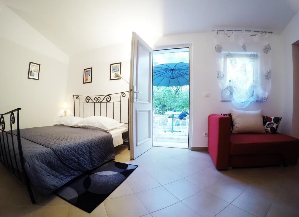 Studio Apartment Adriana Πόρετς Εξωτερικό φωτογραφία